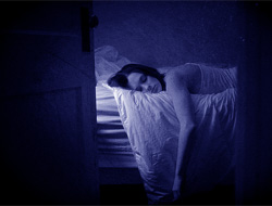 Спати необхідно в темряві