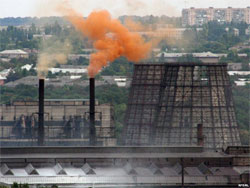 Українські олігархи, яким належать промислові гіганти, заощаджують на очисних спорудах