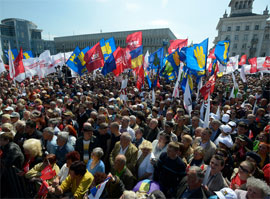 У Сумах відбулася акція «Вставай, Україно!»