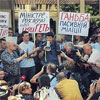 На акцію протесту під МВС вийшли більше 150 журналістів. Міністр не вийшов