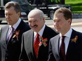 Янукович конкурує з Лукашенком?