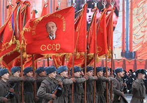 У Росії комуністи вшанували століття більшовицького заколоту