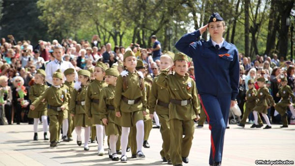 Скрепшоупобеды. У Росії пройшов «парад дошкільних військ»