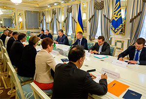 Порошенко обговорив з послами G-7 про ситуацію на Донбасі та Криму