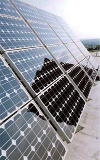 Сучасний ринок кремнієвих напівпровідникових сонячних панелей складає 90% від загального світового споживання сонячних елементів