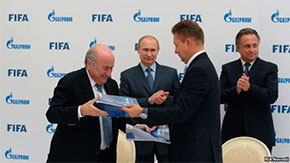 Під час церемонії підписання угоди між ФІФА і російським «Газпромом», 14 вересня 2013 року