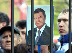 Хроніки дерибану. Урядовці Януковича намагалися прихватизувати надра