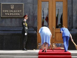 Змагання за булаву. Парламент має намір скоротити офіційні президентські перегони