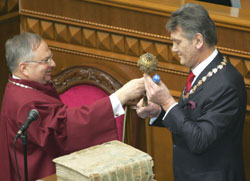 На Банковій театрально занепокоїлися парламентом