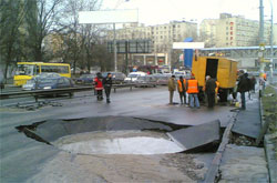 Попов намірився відкрити олігархам необмежену можливість оббирати киян