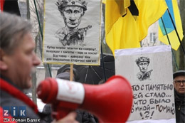 22 грудня 2010 р. Мітинг львів’ян на знак протесту проти заяви керівника російського уряду Володимира Путіна, про внесок українського народу в перемогу у Другій світовій війні