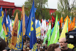 Опозиція відзначить День Незалежності мітингами і демонстрацією, а влада - співами і феєрверком