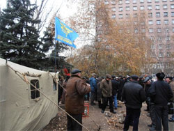 Донецьке нічне правосуддя воює з наметами нардепа Гриценка