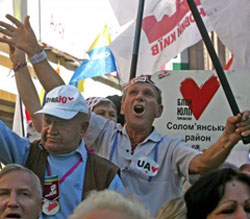 Опозиція протестує проти беззаконня на столичних виборчих округах