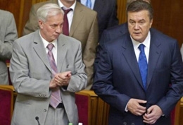 Відзнаки проФФесіоналів. Азаров вважає, що він теж може роздавати медалі