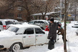 МНС і Укравтодор рапортують про перемоги, а кияни, як і вчора - потерпають