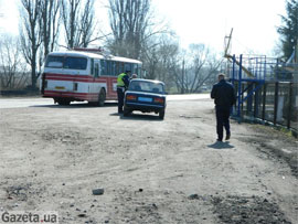 Коли їхав Янукович, людей на Вінничині не випускали з хат навіть у туалет