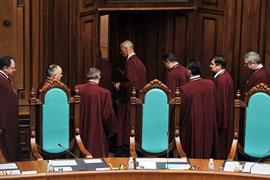 Конституційний Суд відмовився розглядати подання по проблемним округам