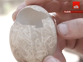 У Львові знайшли, ймовірно, найдавнішу в Україні 500-літню писанку на шкарлупі яйця