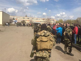 У НАТО переконані: у східних областях України діють професійні російські військові