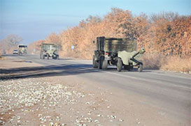 Попри обстріли бойовиків ЗСУ відводять артилерію