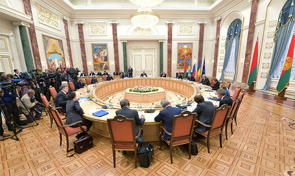 Російська делегація у ТКГ проти припинення вогню