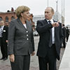Меркель вимагає від Путіна відмовитися від посилення військ поблизу України