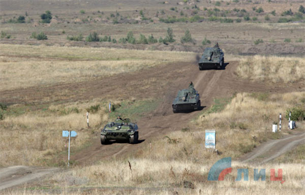 Російські війська розміщують біля лінії фронту важкі озброєння