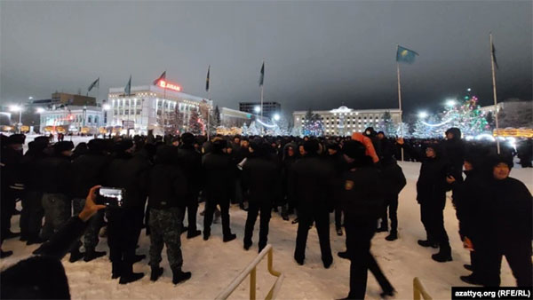 «Внутрішні проблеми»: у Кремлі прокоментували події в Казахстані