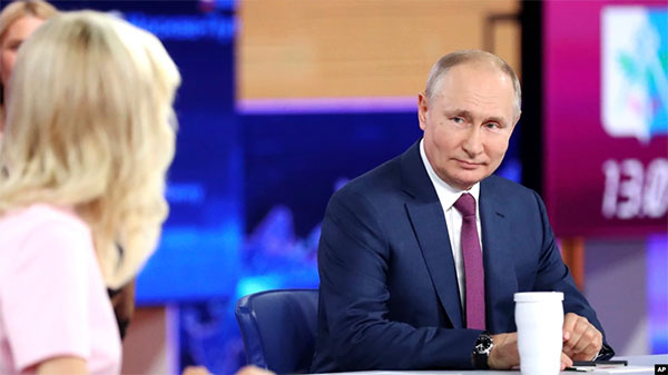 Оглядачі прокоментували слова Путіна про “зовнішнє управління” Україною