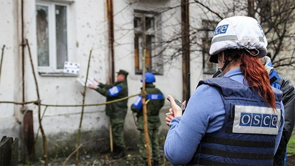 На кордоні України і Росії на Донбасі зникає місія ОБСЄ. Чим це загрожує